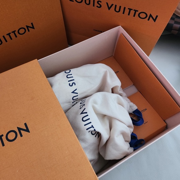 LIKE NEW! Louis Vuitton Frontrow Low Top Leather Croc Embossed Sneakers Size 36 - Picture 11 of 11